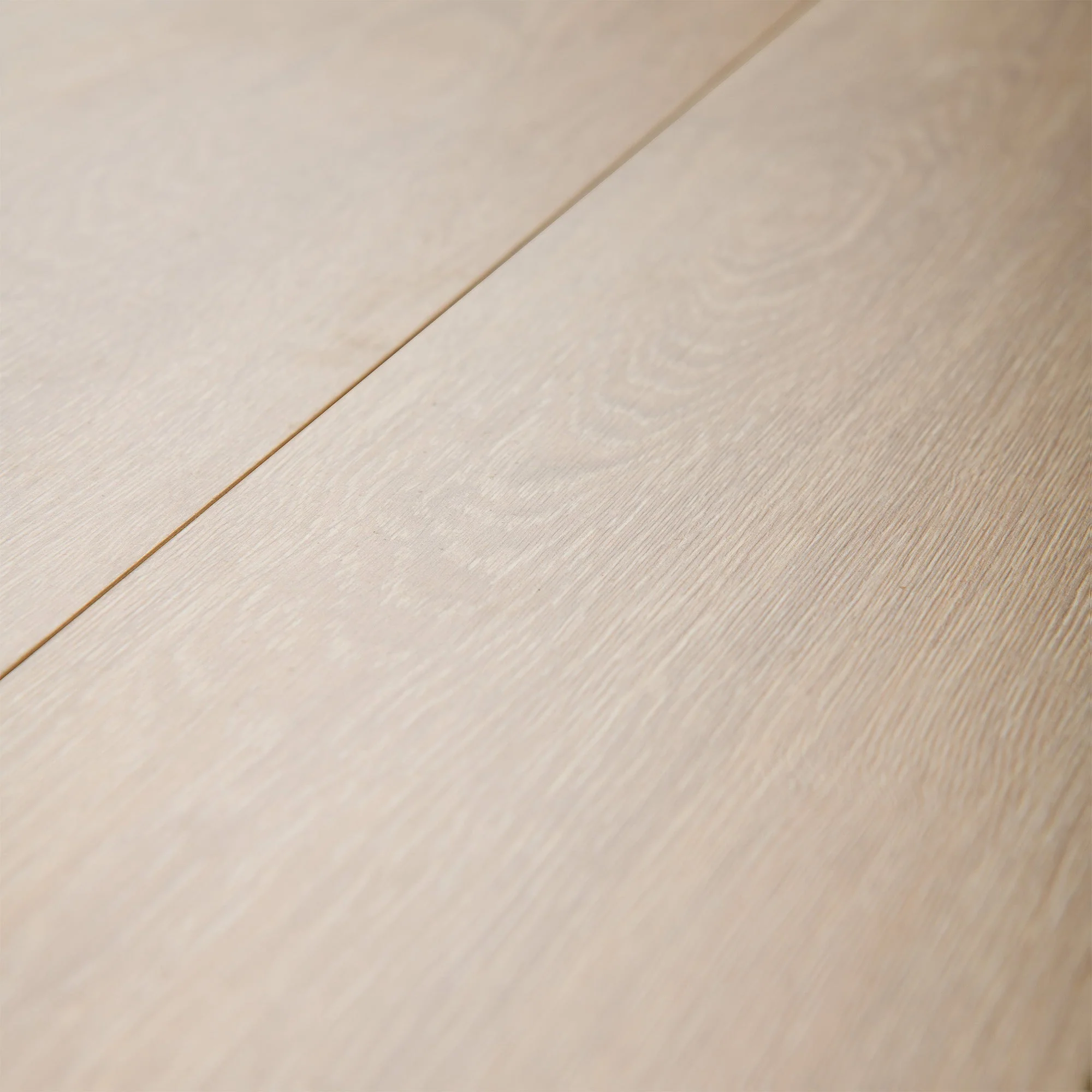 Rossini Oak - 8mm Water Resistant Laminate Flooring (62002245) - Image 5