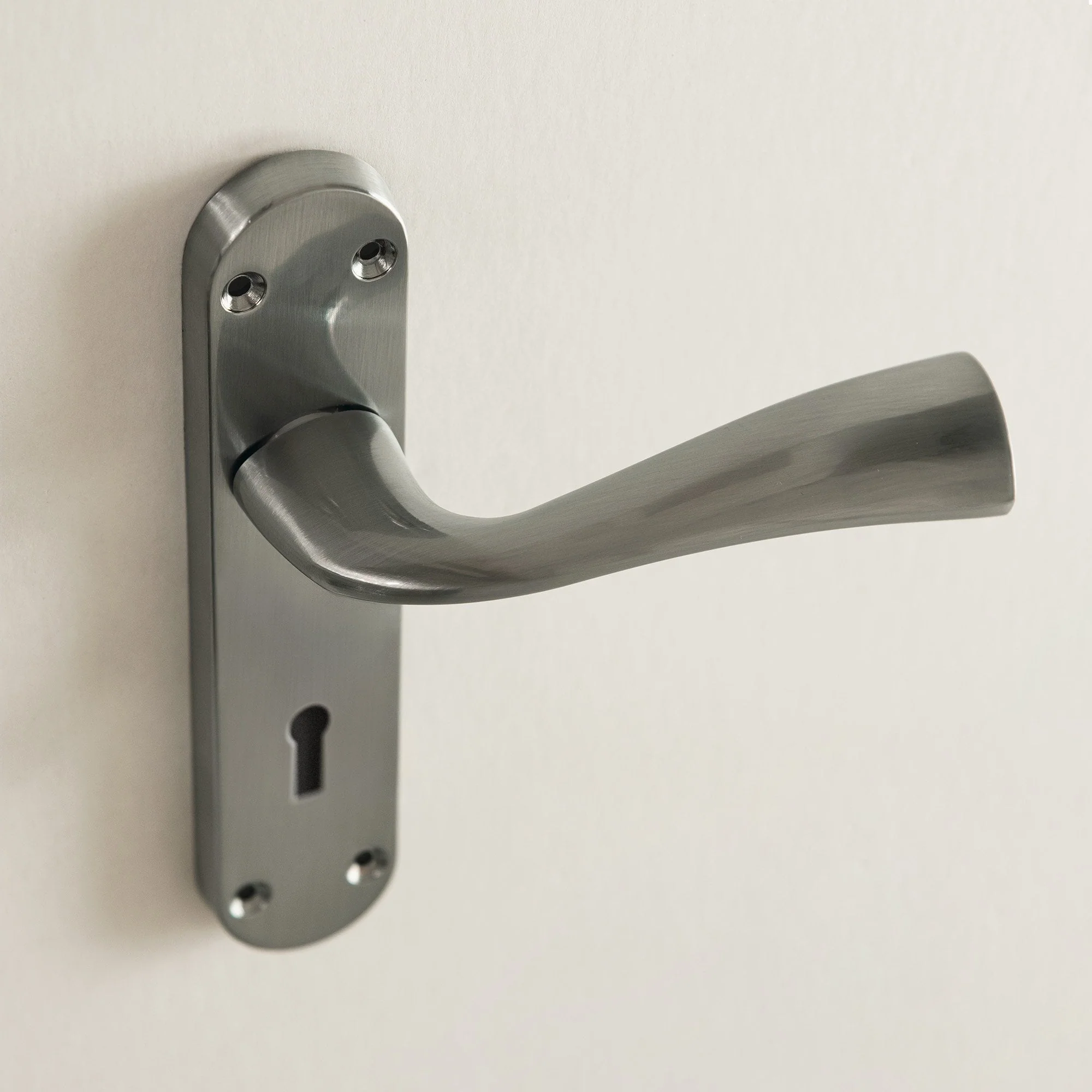 Scimitar Lever and Lock on Backplate Bathroom Door Handle Set - Satin Chrome (122293) - Image 2