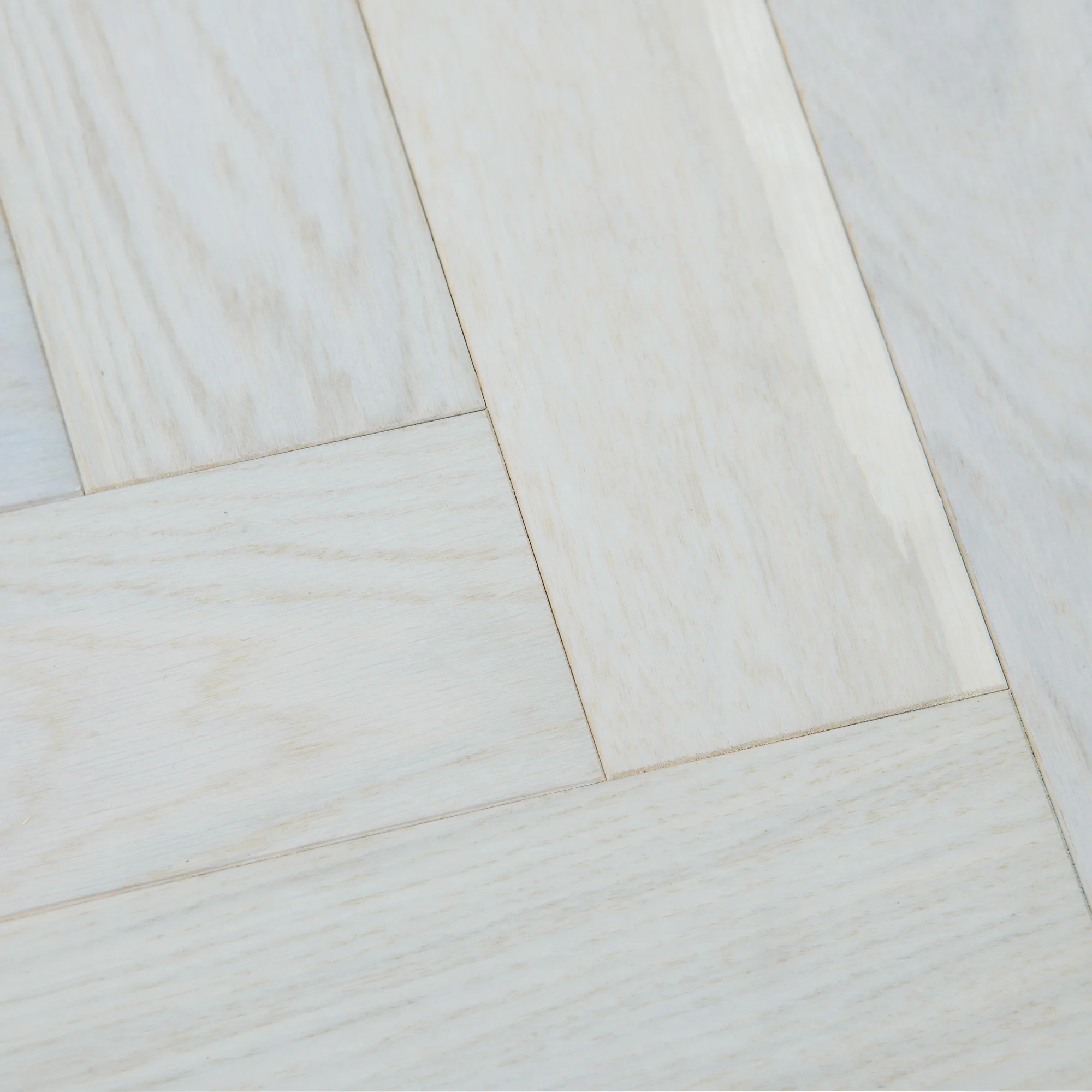 Ivory Oak - Herringbone 14mm UV Lacquered Engineered Real Wood Flooring - Image 3