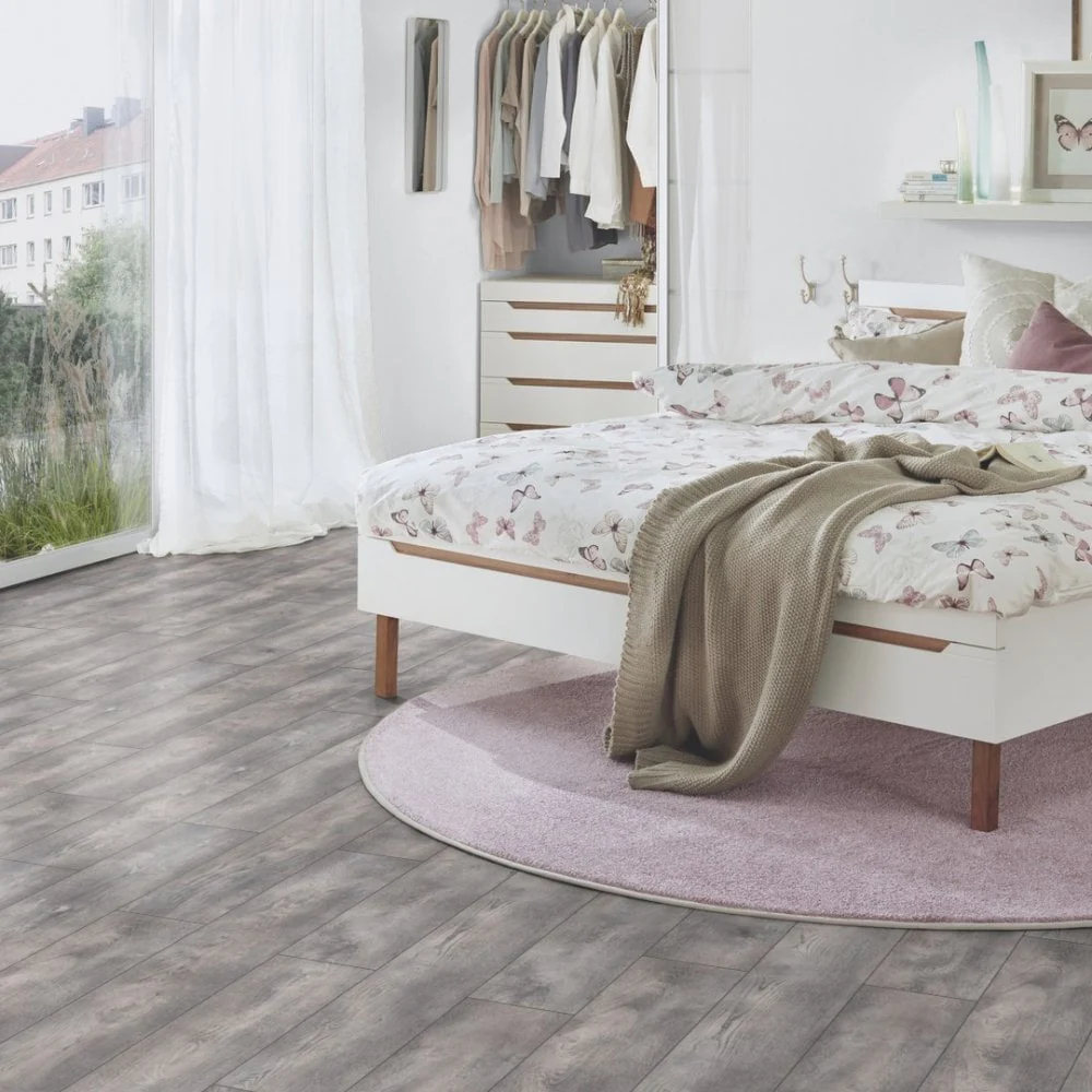 Ashenwood Oak - Supernatural Classic 8mm Laminate Flooring (344922) - Image 9