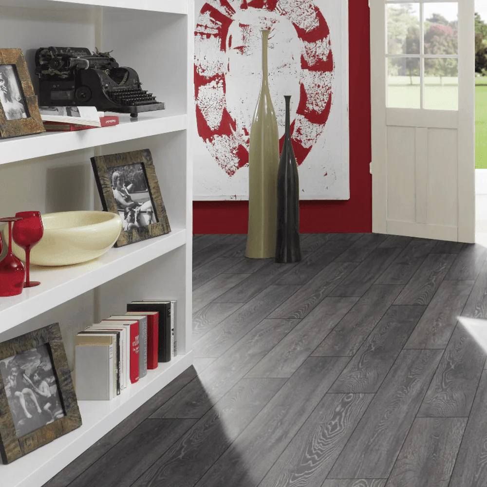 Bedrock Oak - Supernatural Classic 8mm Laminate Flooring (122552) - Image 4