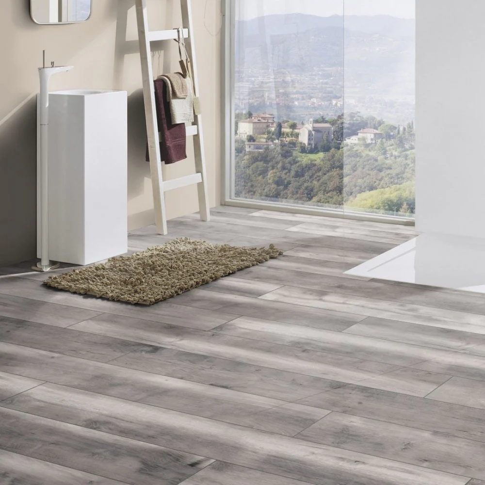 Blackwater Oak - Atlantic 10mm Handscraped Moisture Resistant Laminate Flooring (122435) - Image 4