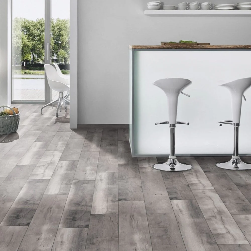 Blackwater Oak - Atlantic 10mm Handscraped Moisture Resistant Laminate Flooring (122435) - Image 5