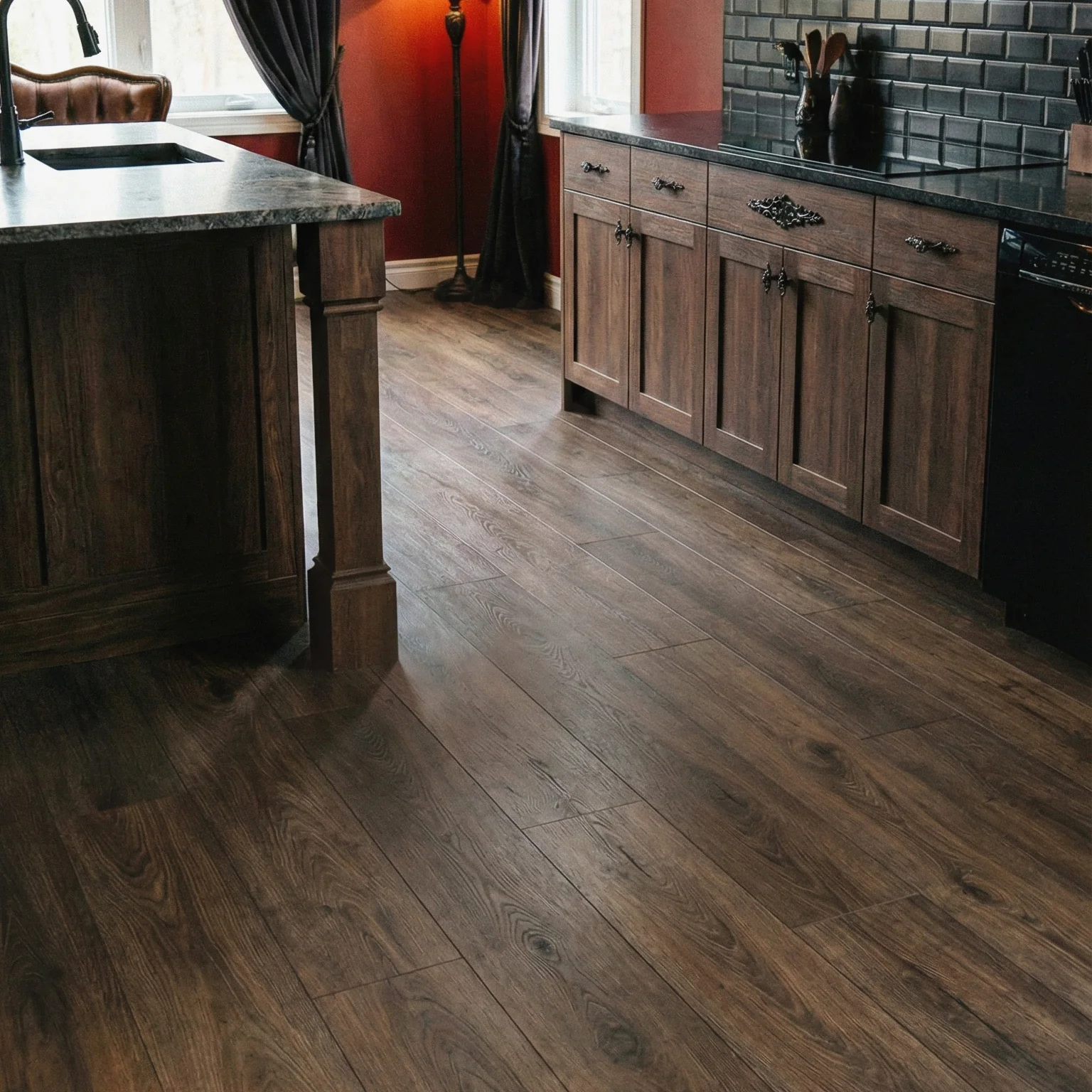 Espresso Carpenter Oak - Atlantic 10mm Handscraped Moisture Resistant Laminate Flooring (122474) - Image 9