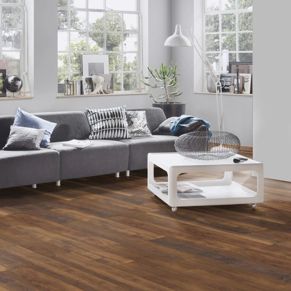 Laguna Oak - Atlantic 10mm Handscraped Moisture Resistant Laminate Flooring (122469) - Image 4