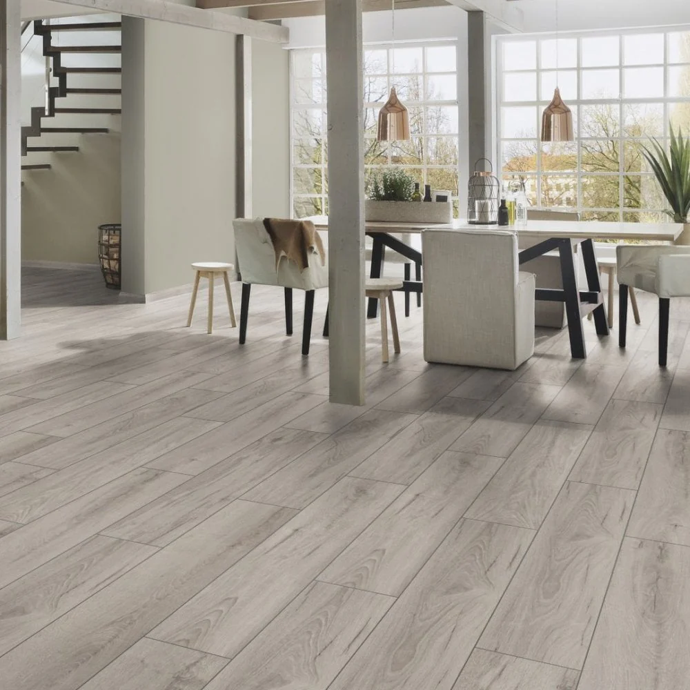Longbow Oak - Supernatural Classic 8mm Embossed Laminate Flooring (122562) - Image 5