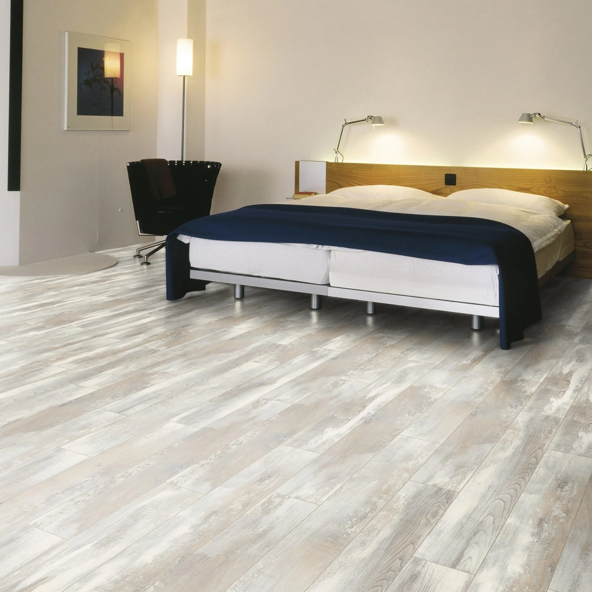 Hella Oak - Amazone 10mm Laminate Flooring (54217) - Image 4
