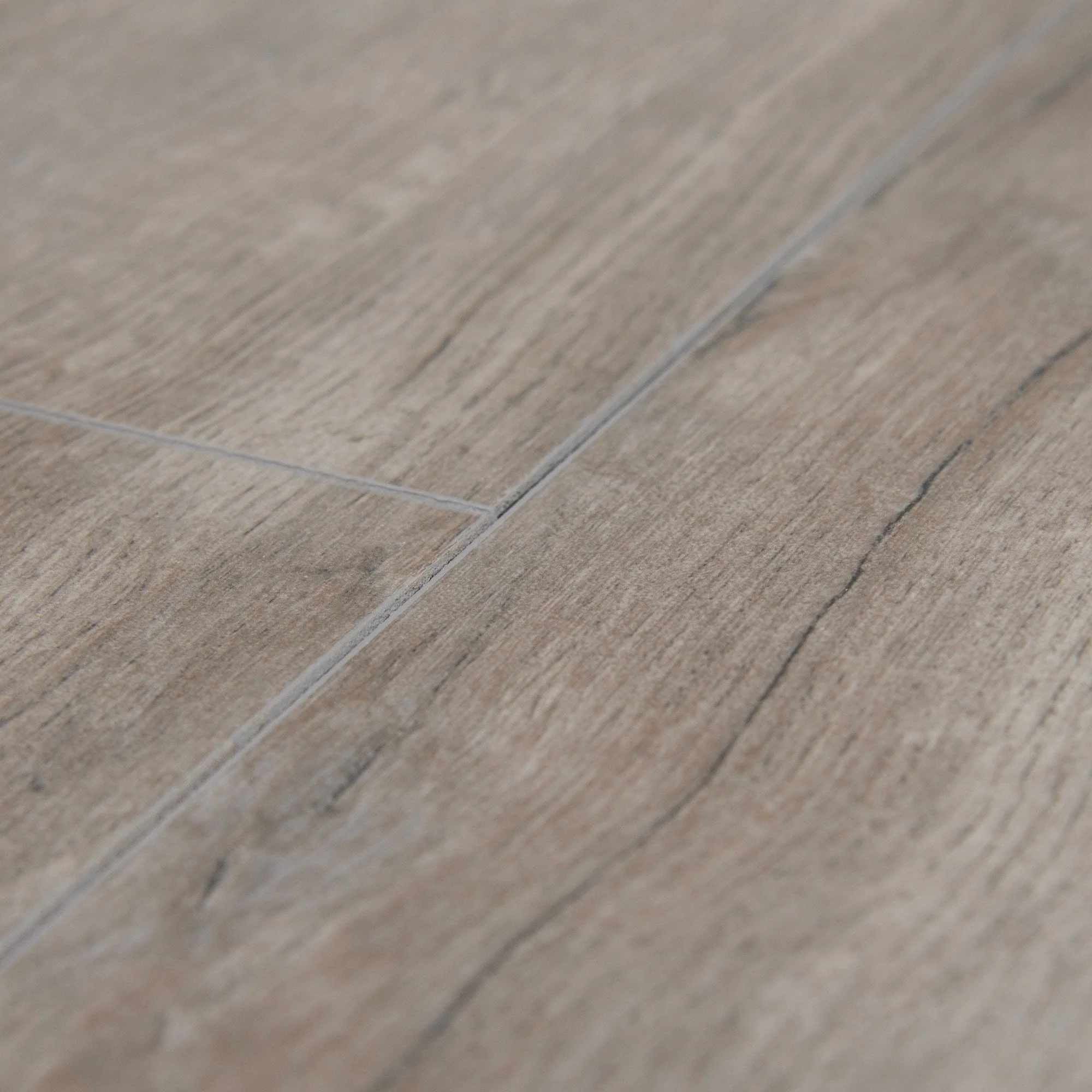 Montmelo Silver Oak - Amazone 10mm Laminate Flooring (54211) - Image 3