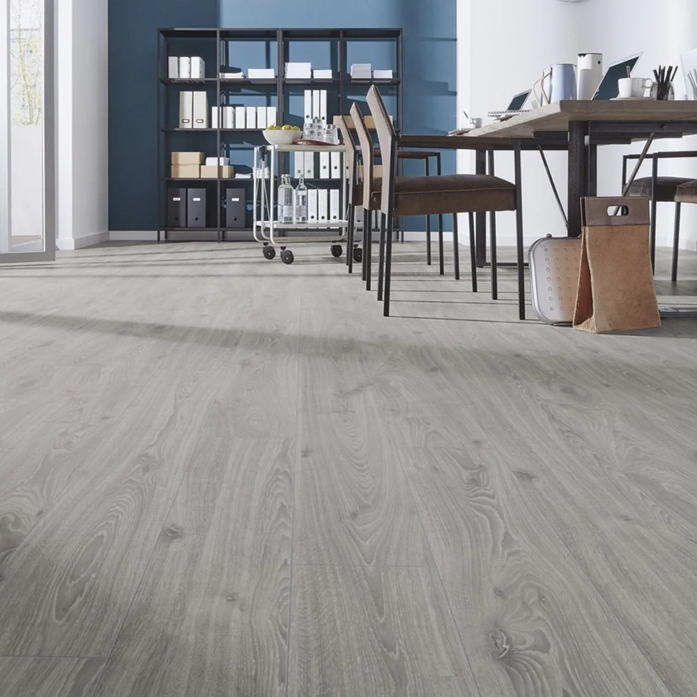 Timeless Grey Oak - Robusto Villa 12mm Laminate Flooring (84818) - Image 3