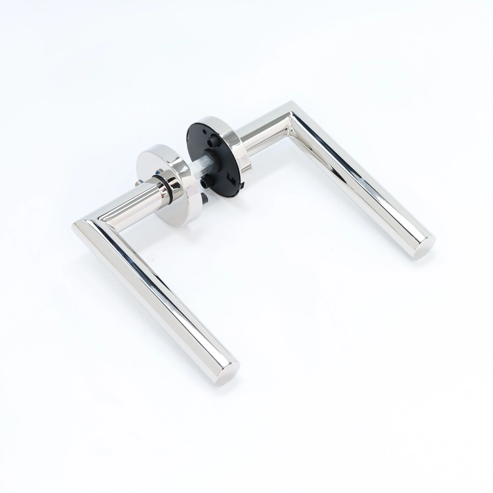 Lifestyle Alpha Lever on Round Rose Handle Set - Polished Chrome (123567)