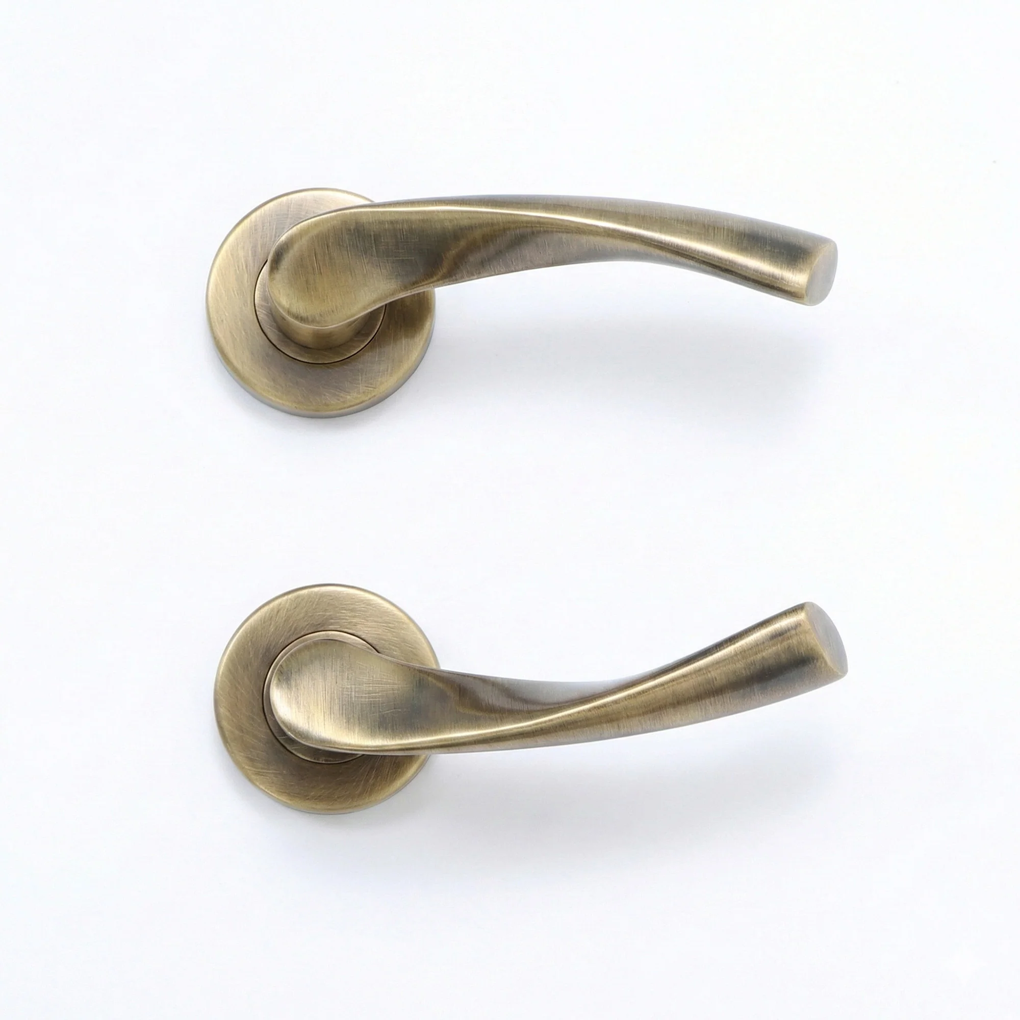 Superior Vega Lever on Round Rose Bathroom Handle Set - Antique Brass (123506) - Image 2