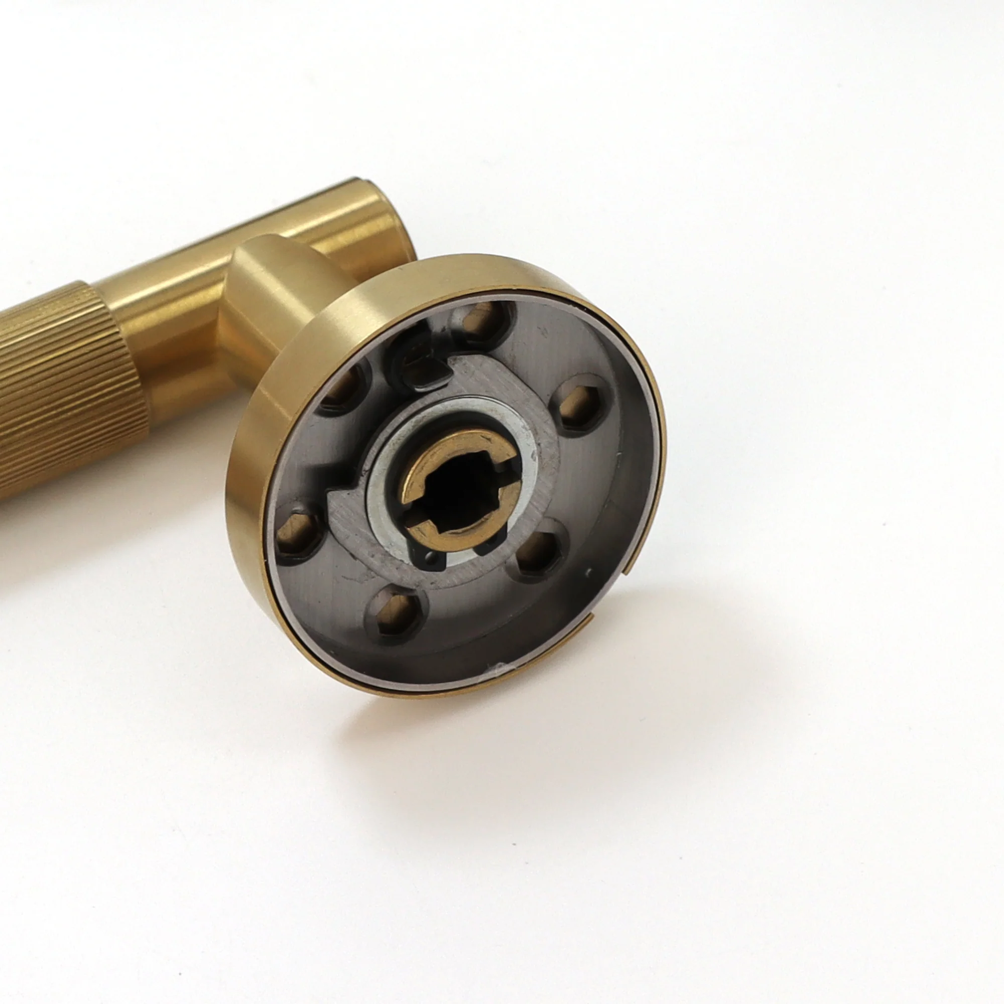 Fluted Lever on Round Rose Door Handle Set - Satin Gold (123382) - Image 4