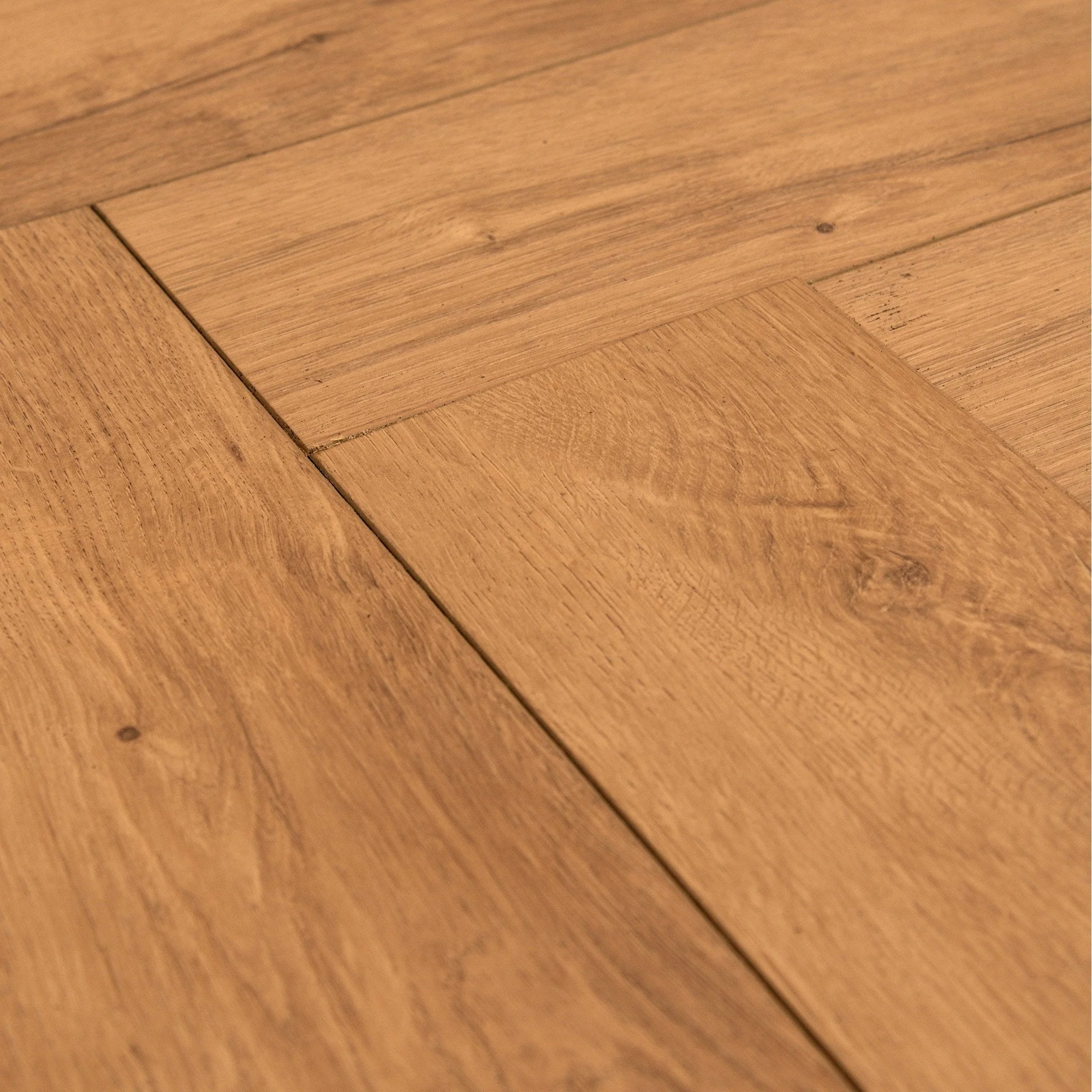 Warm Harvest Oak - Comfort Luxe 12mm Laminate Herringbone Flooring (122147) - Image 3