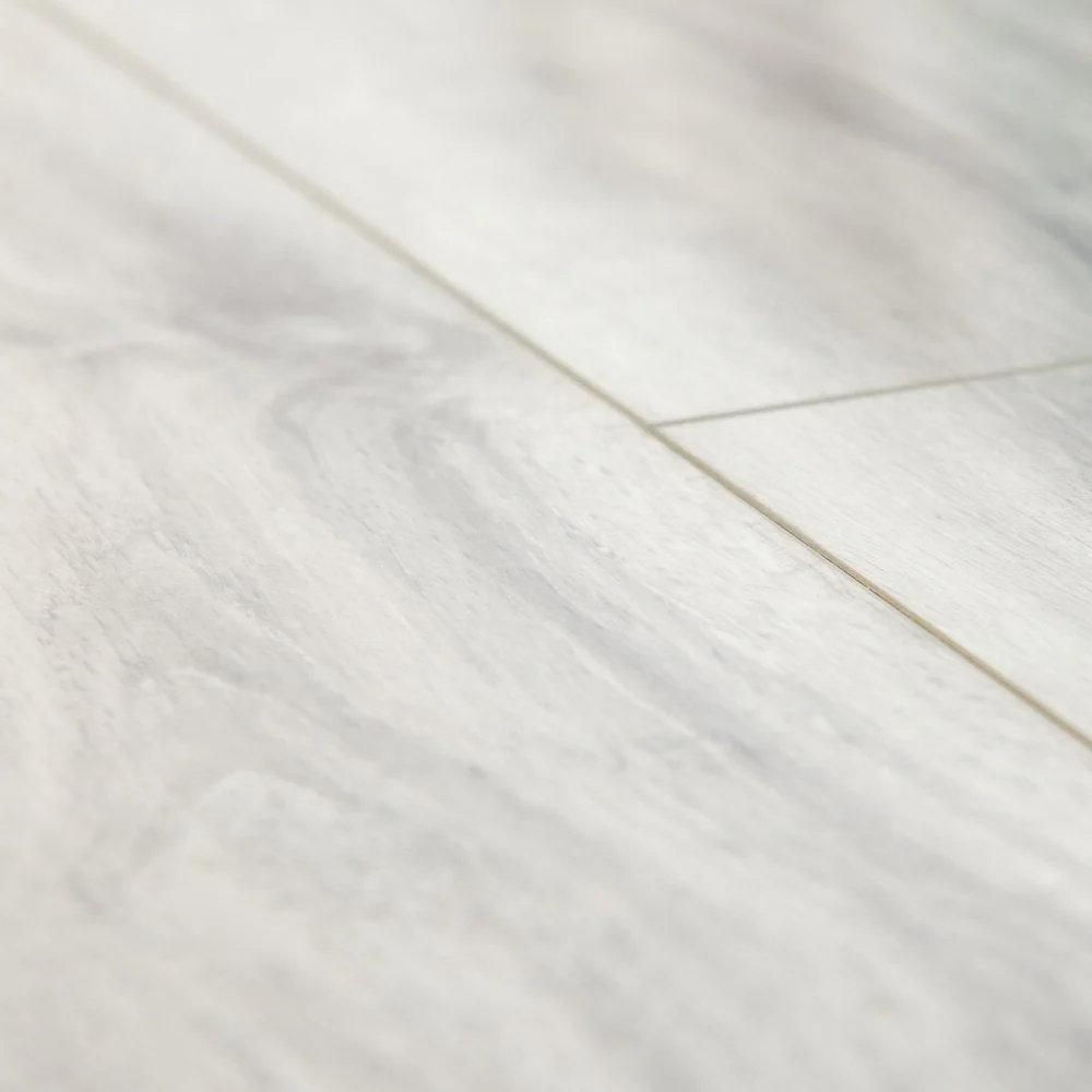 Glacier Oak - Lustre 8mm High Gloss Laminate Flooring - Image 11