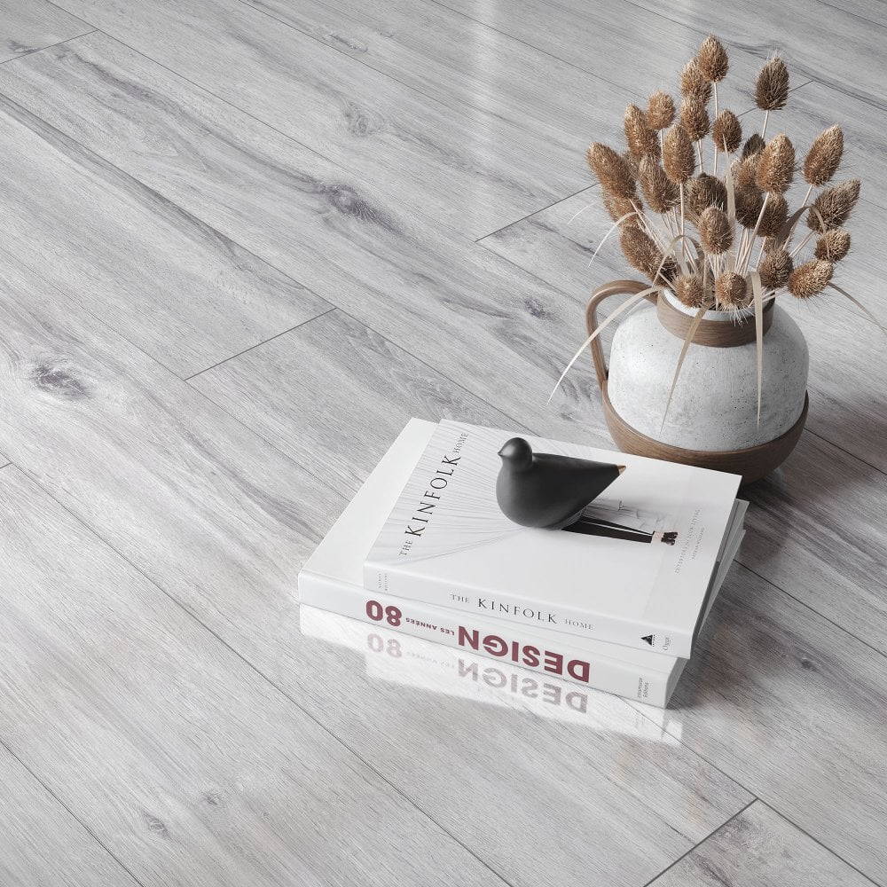 Glacier Oak - Lustre 8mm High Gloss Laminate Flooring - Image 4