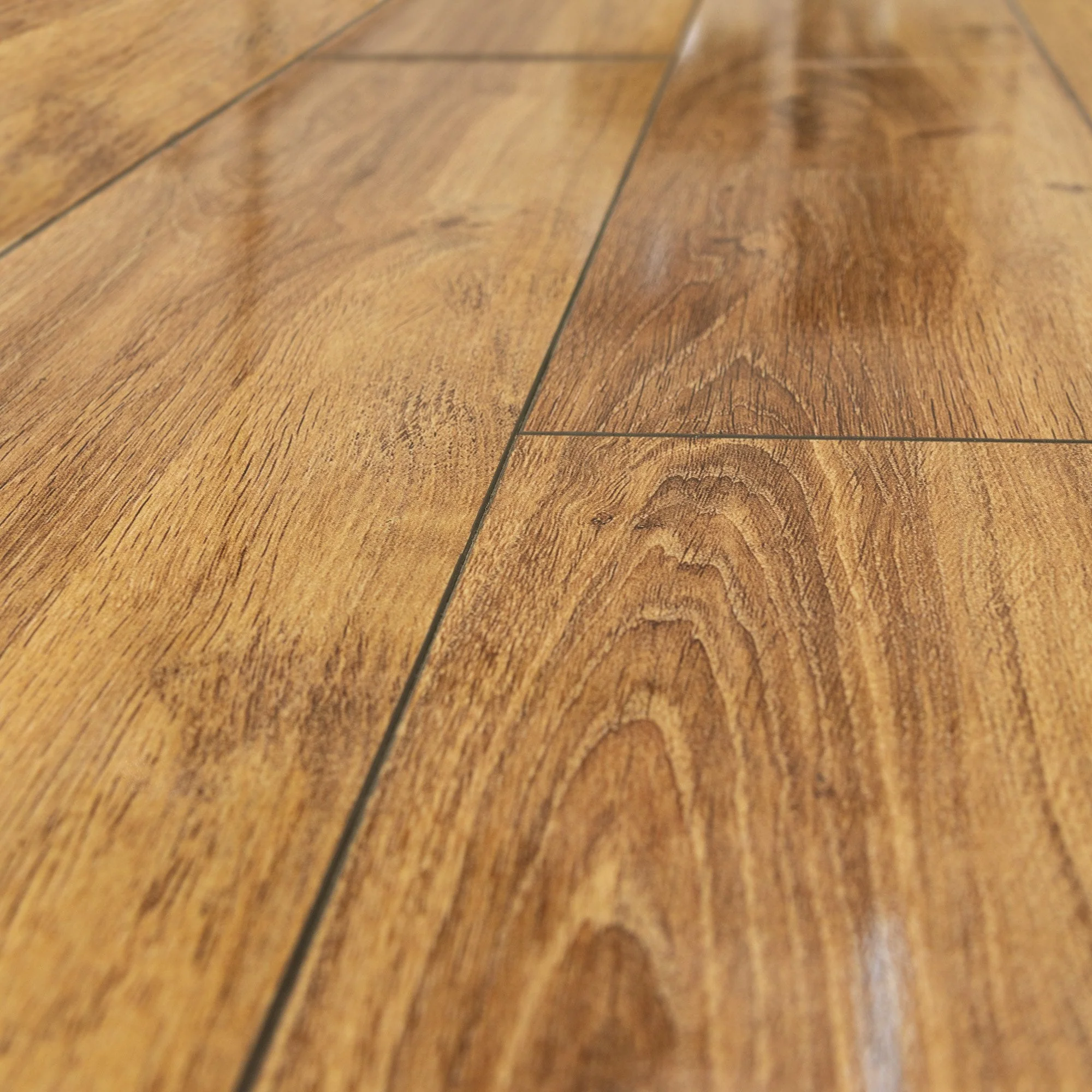 Hamsterley Oak - Lustre 8mm High Gloss Laminate Flooring - Image 4
