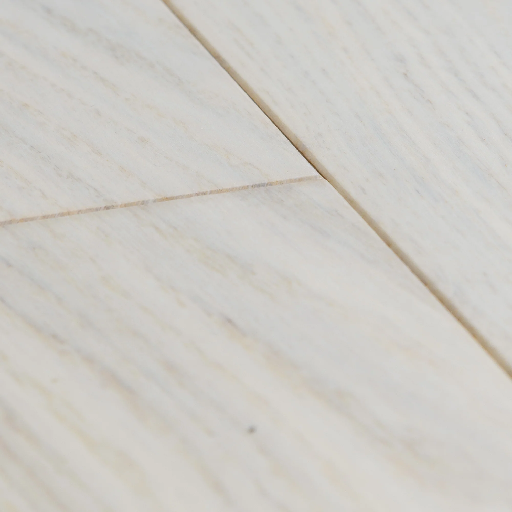 Ivory Oak - 14mm UV Lacquered Engineered Real Wood Flooring - Image 4