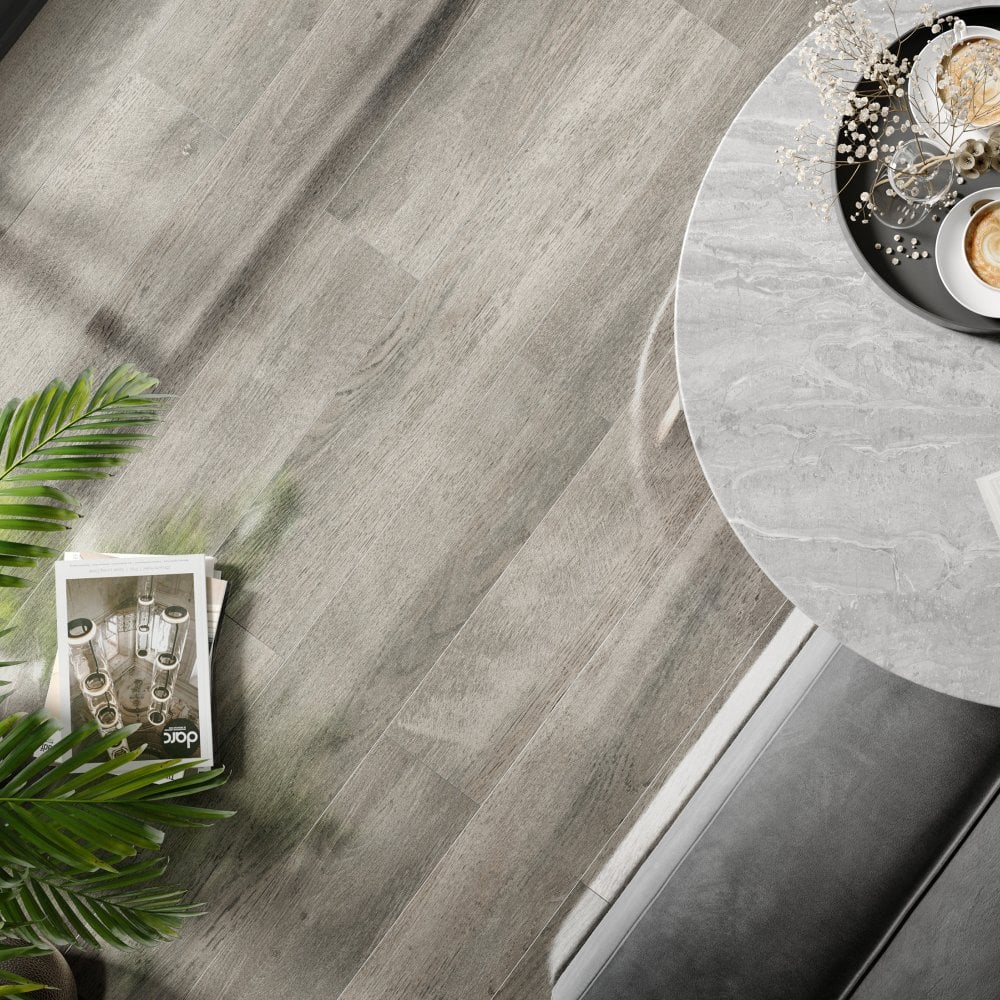 Stave Oak - Lustre 8mm High Gloss Laminate Flooring - Image 3
